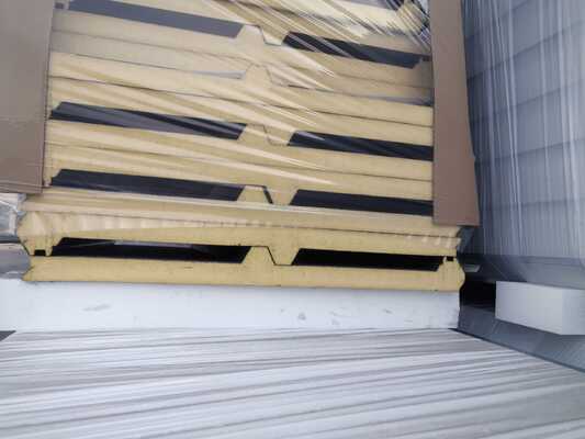 คุณภาพ  Fire Resistance Class B1 PIR Roof Panels with Customizable Length Up To 11960 Meters and Thermal Conductivity ≤0.02W/m·K โรงงาน