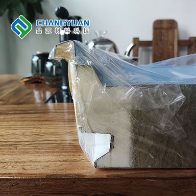 แผ่นหลังคาฉนวนไฟฟ้าโซลาร์เซลล์ Pu Sandwich กันน้ำ 1000mm