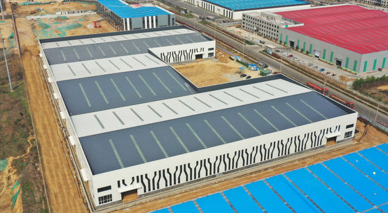 แผงแซนวิช PU ความแข็งแรงสูง พร้อมการกันอากาศ/กันน้ำ และฉนวนกันความร้อนสำหรับงานหลังคาและงานก่อสร้าง