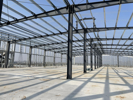 C&Z purlins และ crossbeam และ ridgepole และโปรไฟล์เหล็กกระปุกที่มีความยาวที่สามารถปรับแต่งได้และการเสร็จกันการกัดกร่อนสําหรับการใช้งานโครงสร้าง