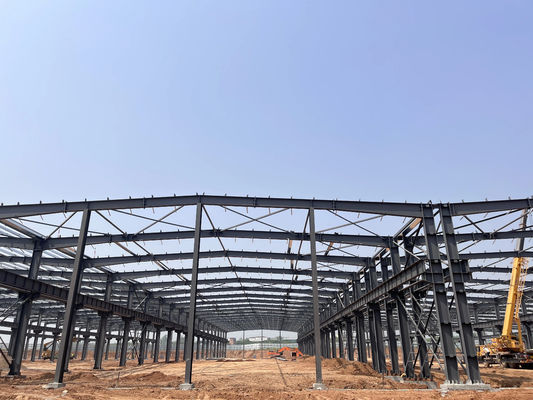 โปรไฟล์เหล็กโครงสร้างเหล็กกระปุกแรงสําหรับการก่อสร้างอาคาร