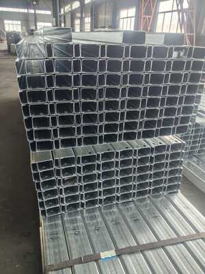 ความยาวที่กําหนดเอง Hot Dip Galvanized Metal Building Purlin ในรูปร่าง C / Z สําหรับอาคารกรอบเหล็กพาณิชย์