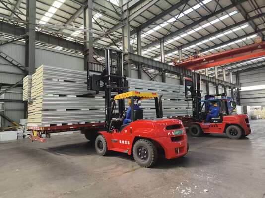 แผ่นหลังคา PIR ทนการกัดกร่อน พร้อมฉนวนกันเสียงและกันความร้อนชั้นเยี่ยมสำหรับอาคารอุตสาหกรรม