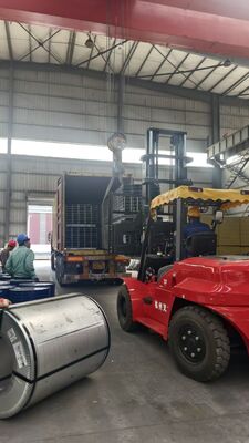ความสามารถในการบรรทุกสูง โลหะ corrugated Decking ด้วยเหล็กกระปุกและความยาวตามสั่งการสูงถึง 6000 มม
