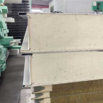 Corrosion Resistant PIR Roof Panels with Long Service Life and ≤0.02W/m*K Thermal Conductivity